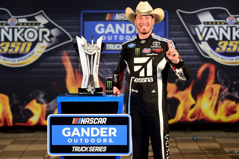 775321348XX00026_NASCAR_Gan