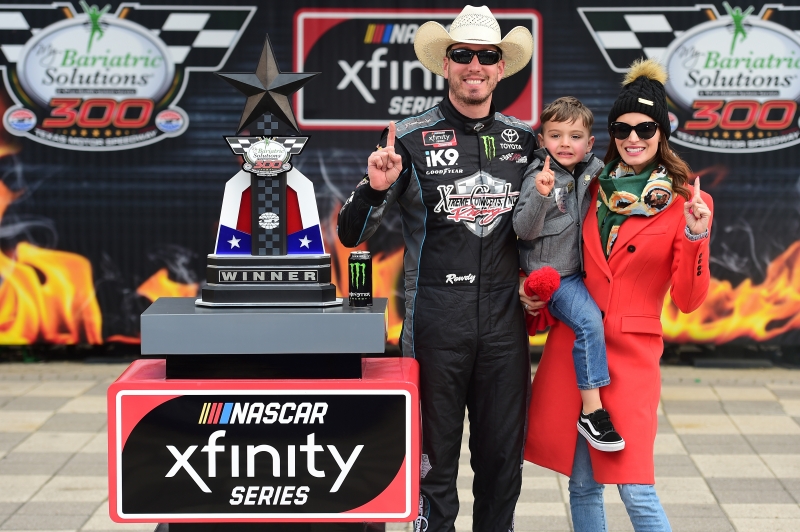 775321350XX00045_NASCAR_Xfi