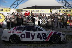 LAS VEGAS, NEVADA - MARCH 06: Alex Bowman, driver of the #48 Ally Chevrolet, and crew celebrate in victory lane after winning the NASCAR Cup Series Pennzoil 400 at Las Vegas Motor Speedway on March 06, 2022 in Las Vegas, Nevada. (Photo by Meg Oliphant/Getty Images)